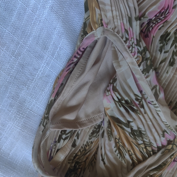 *ANTHROPOLOGIE* Tiered Pleated Floral Dress - Picture 4 of 7